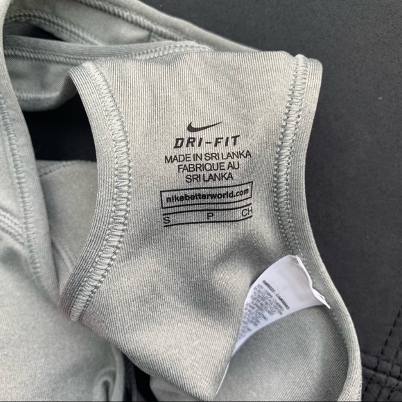 Nike Sports Bra - Picture 3 of 3